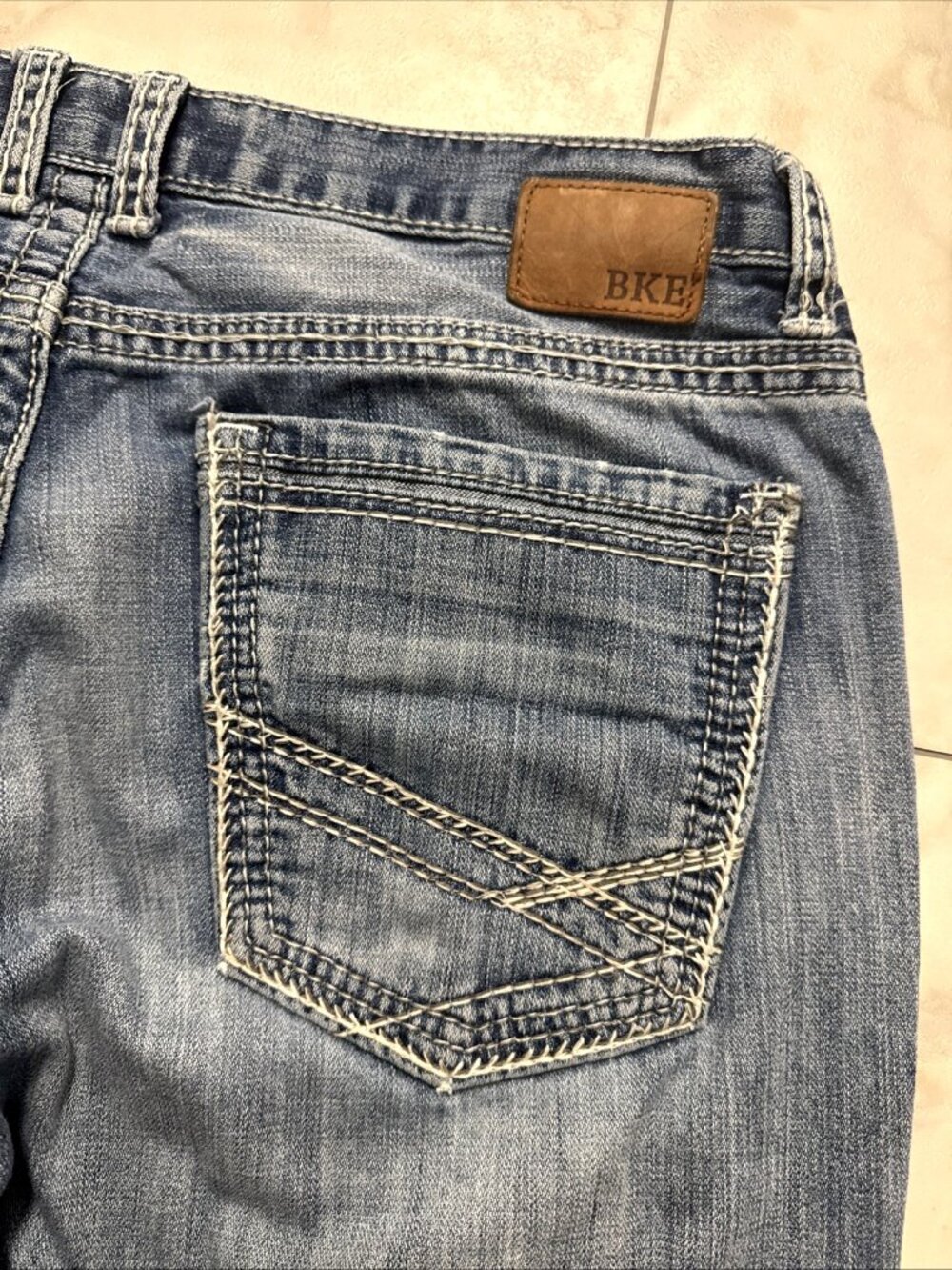 BKE Tyler Jeans Mens 36 S Blue Denim Straight Mid Embroidered Relaxed 36x29 - Picture 4 of 12